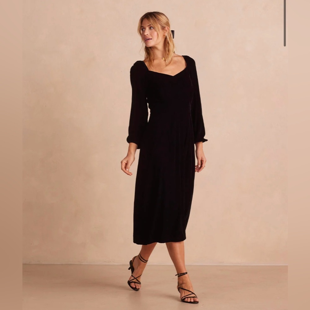 The Sustainable Velvet Collection Black Sweetheart Midi Dress